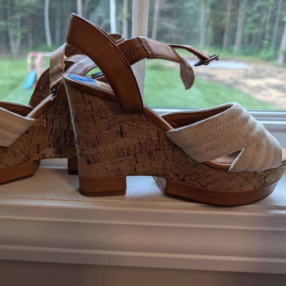 Women's 6 1/2 wedges